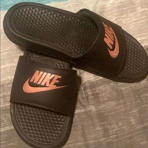 Women’s Nike Benassi Slides